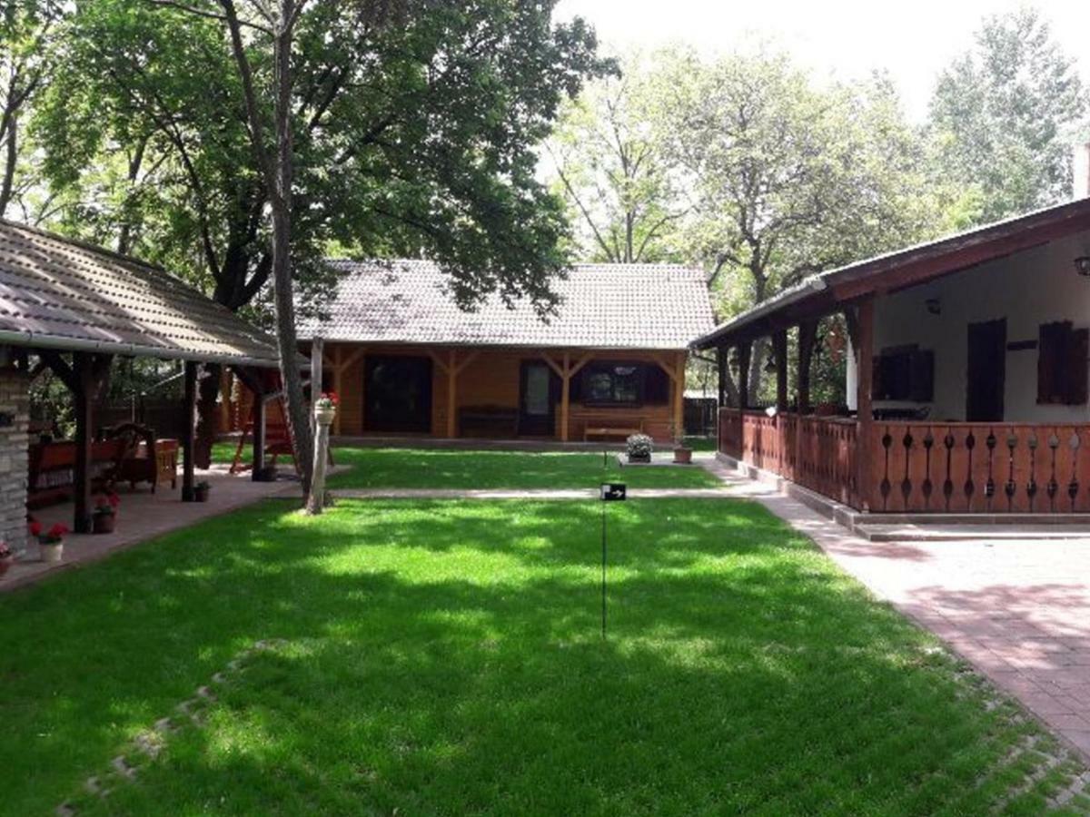Vandor Tanya Agasegyhaza Exterior photo
